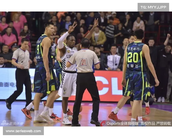 京辽对决上演，北京豪华阵容面临辽宁整体篮球考验。